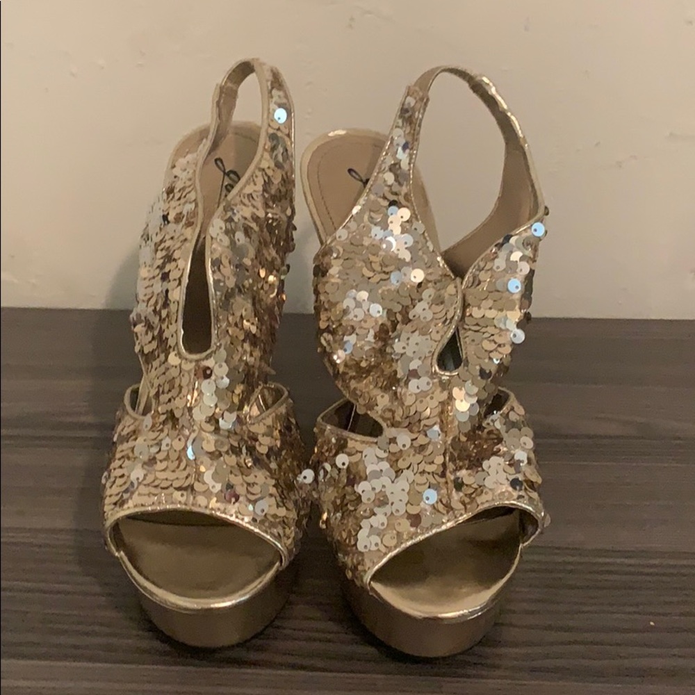Gomax Tiny Dancer Platform Shoe/ SIZE WOMEN’s 10